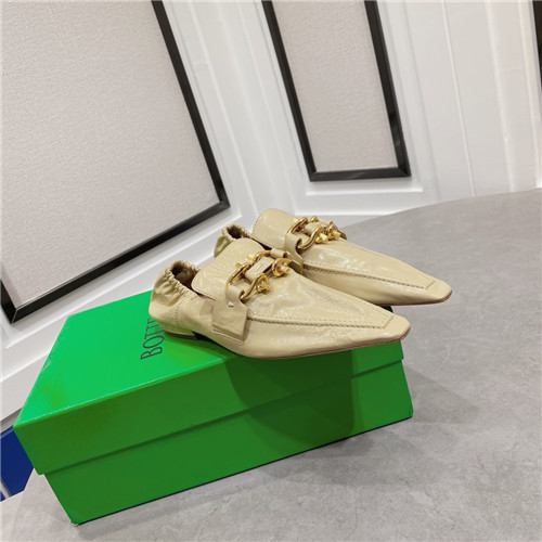 bottega veneta almond flats