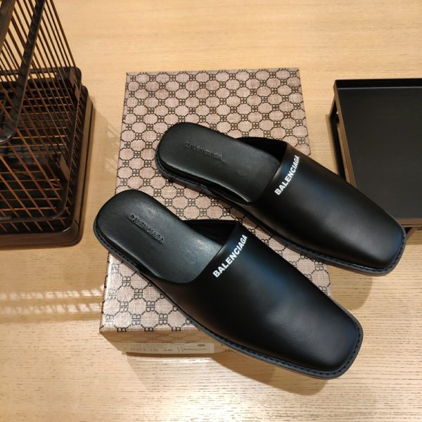 ? ? Balenciaga 2023 Spring/Summer 2023 Spring/Summer Internet celebrity first choice beautiful products full of printed Logo soles, letter logo casual lazy slippers