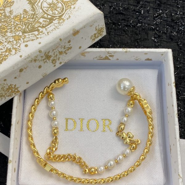 Code GH088 0750655 In stock Dior new pearl bracelet is on sale