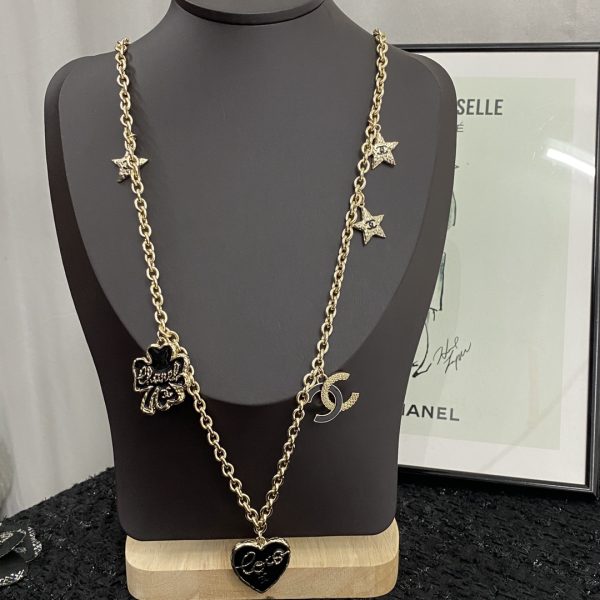 Coded N805 1230825 Chanel necklace hot selling model with new enamel clover love multi-element long necklace