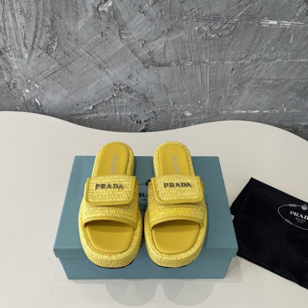 Prada 2024 popular straw series of must-have slippers  yellow