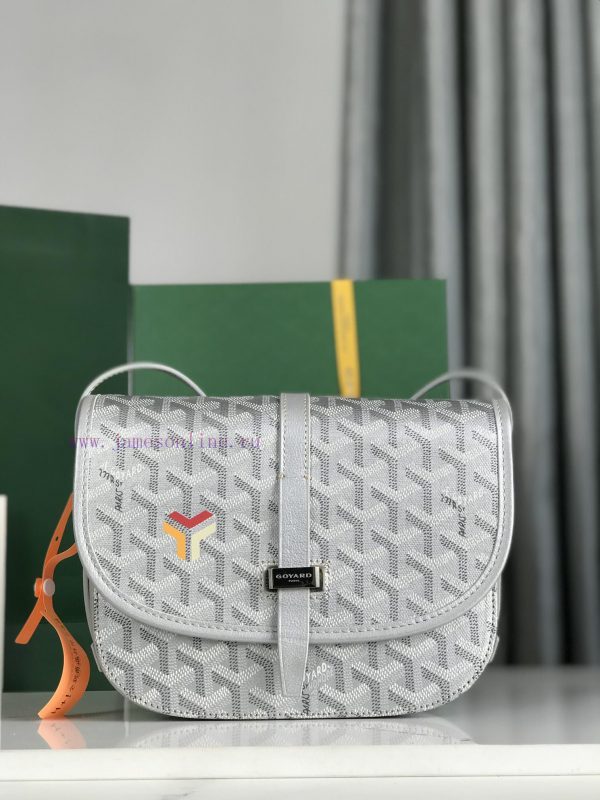 ? Goyard Belv é d è re II Sliver Space SilverThe classic quality of the Belv é d è re bag i vmv9yxdf