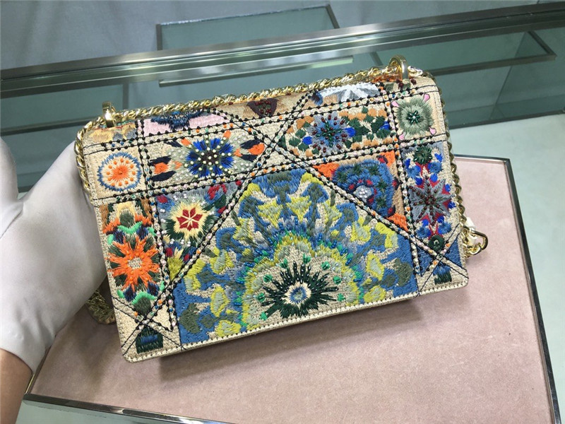 diorama embroidery bag - Image 2