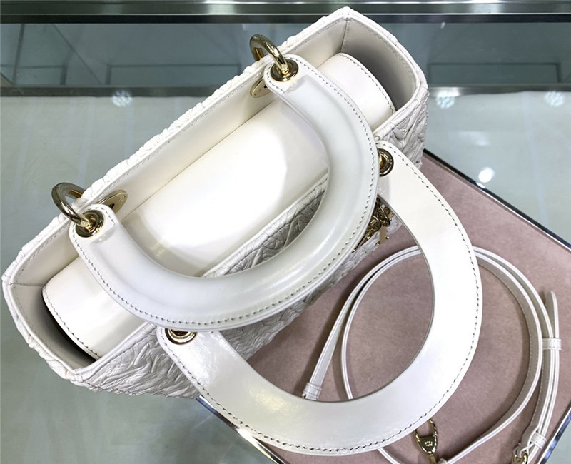 lady Dior embroidered white bag - Image 5