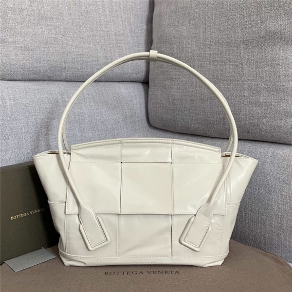 bottega veneta arco slouch bag white