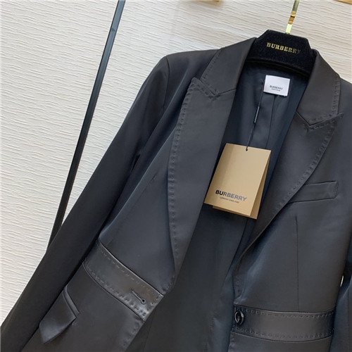 Burberry suit women - Image 4