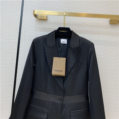 Burberry suit women - Image 8