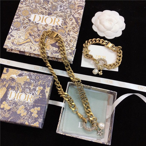 Dior CD necklace - Image 8