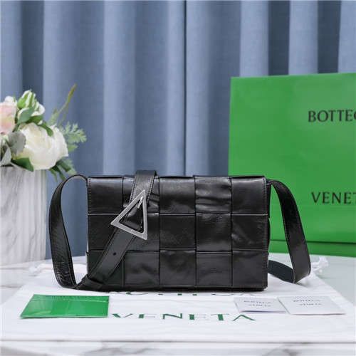bottega veneta bv cassette bag