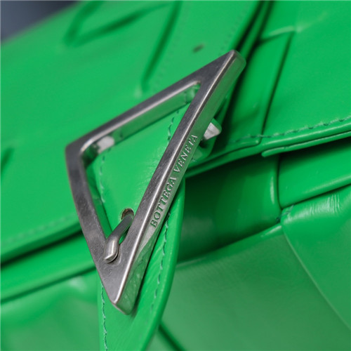 bottega veneta bv cassette bag - Image 7