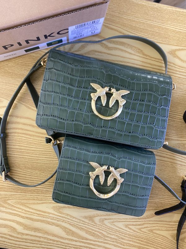 2023 New Pinko Swallow Bag Product High Crocodile Pattern Fashion Women’s Bag One Shoulder Messenger Women’s Bag Retro Green