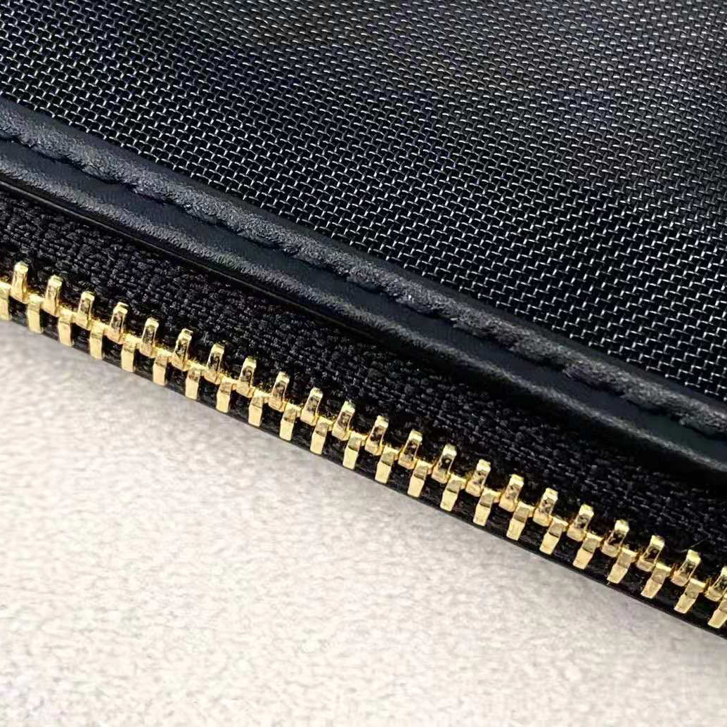 Fendi Mesh Large Flat Pouch Black - Image 9