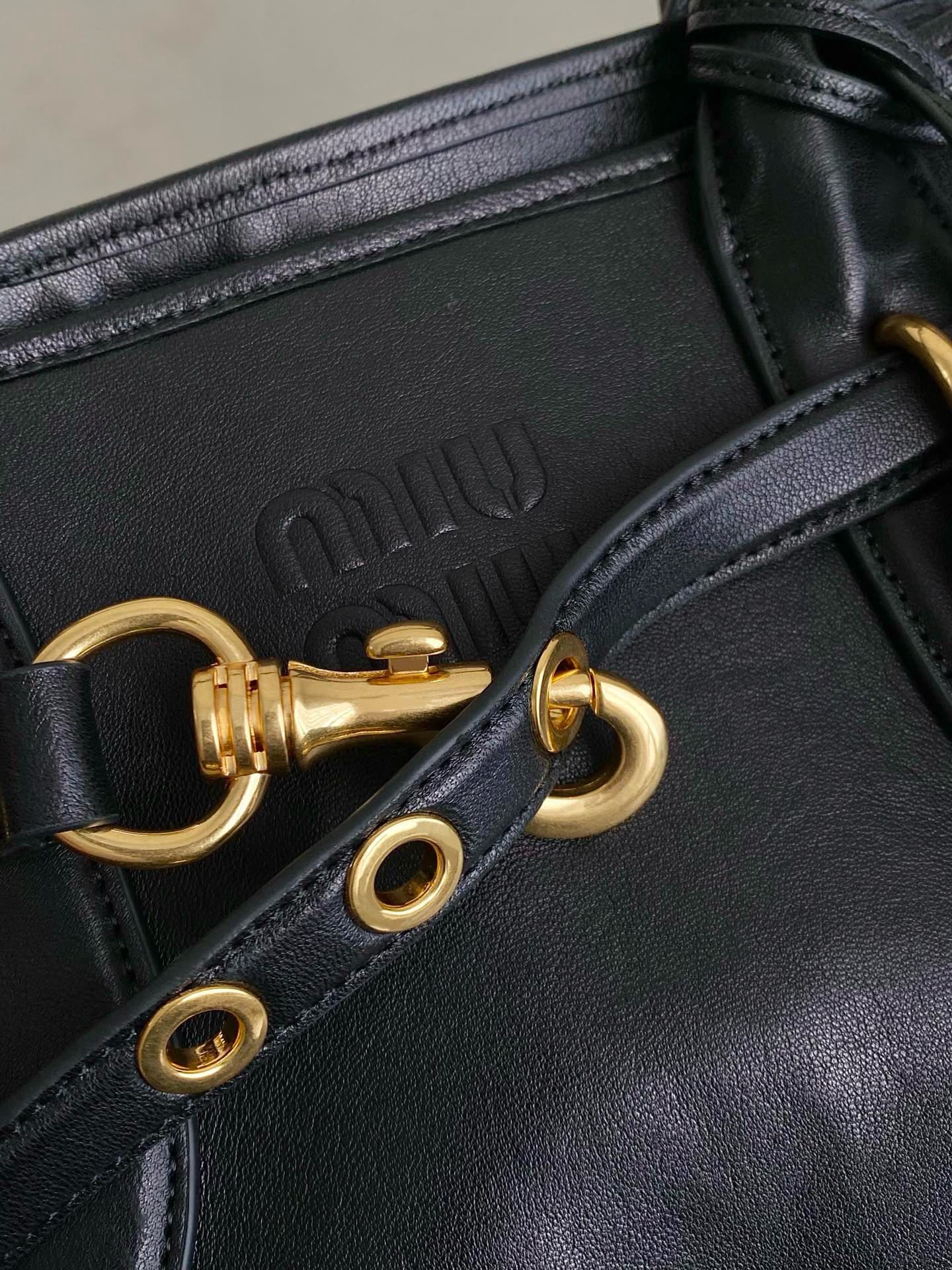 ?????? handbag stylish and fashionable Aventure briefcase black 0010 - Image 5