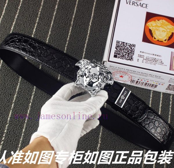 Versace Ver... sace ️ Crocodile patternIdentify and receive a punch as a giftThe material is 7qotj2m9